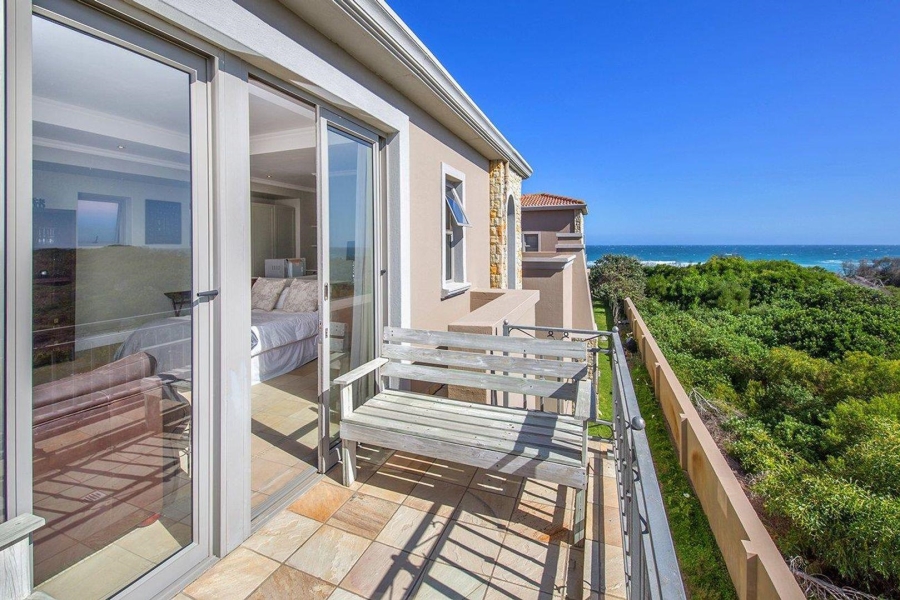 6 Bedroom Property for Sale in Myoli Beach Western Cape